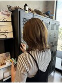 ナチュラルベージュレイヤーカットくびれミディレイヤースタイル