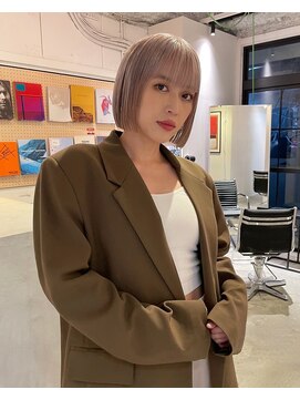 ルーム(Loom.) ハイトーンボブ ブロンドボブ 切りっぱなしボブ ミニボブ