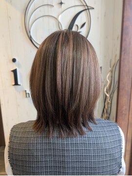 イル(iru) 白髪をデザインに♪ミルクティーベージュ