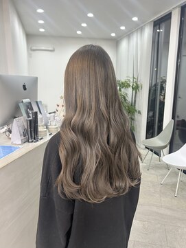 ケーオーエスピンク(K O S pink) シルバーベージュ