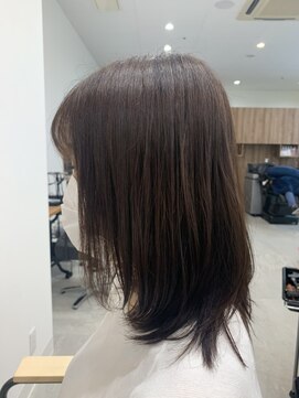 ウトシティ 肩下のナチュラルスタイル