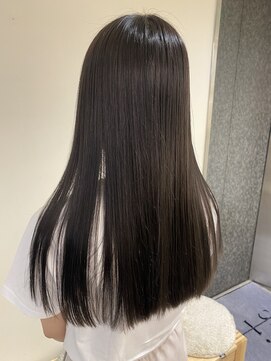 シア(sia) うる艶カラー/透明感ダークトーン/暗髪