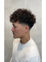 インフィニィト ネオ(INFINITO NEO)&nbsp;カーリーパーマ/テーパーフェード