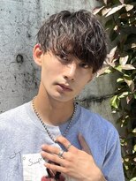 レタッチバイフィフス(RETOUCH by fifth)&nbsp;シャドウパーマ無造作パーマセンターパートマッシュヘア毛流れ