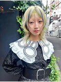 顔まわりレイヤーウルフミディアムポイントローライト