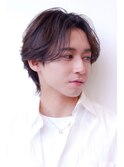 メンズ波巻きセンターパート韓国風黒髪ツーブロックマッシュ