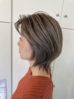 アイシー ヘアーメイク(ic hair make) 白髪ぼかしハイライト×ショートレイヤー