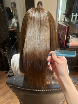 サラ ビューティ サイト 春日(SARA Beauty sight) くせも伸ばしてツヤ髪叶える♪髪質改善ストレート