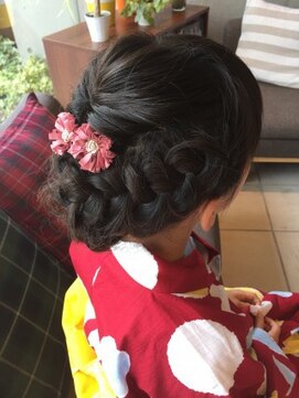 エム インターナショナル 春日部本店(EMU international) お子様アップヘアー