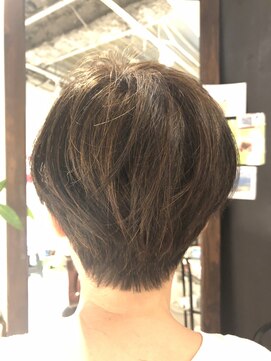 リクラウドヘアアパートメント(re:cloud hair apartment) 可愛らしいお客さまショートスタイル。