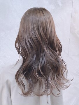 ドゥマン(Demain) ブリーチなしカーキグレージュ大人かわいい小顔カット透明感