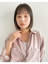 トレス(TRESS)&nbsp;インナーカラー　イヤリングカラー　ベージュカラー　韓国風ボブ