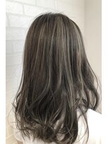 グランツ(Glanz)&nbsp;派手すぎない柔らか重視のハイライトスタイル