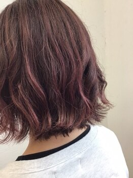 美容室 シック(Chic)の写真/【豊川】トレンド感のある透き通るような大人カラーが得意◎綺麗な発色と艶感でワンランク上の大人女性に。