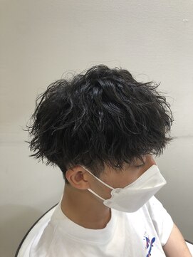 オーシャントーキョー(OCEAN TOKYO) ツイスパマッシュ(刈り上げツーブロック黒髪パーマ)