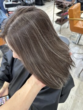 エトラ 渋谷店(etora) 小顔 ネビージュアッシュグレージュハイライトカラー◎