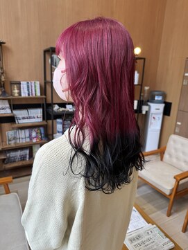 シアン(cyan) レッド×テールブラック