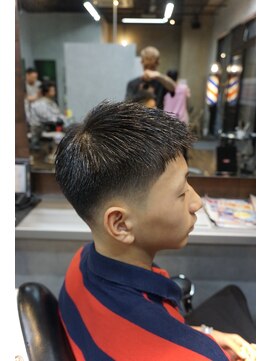 タフ バーバーショップ(TOUGH BARBER SHOP) スキンフェードクロップ