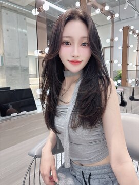 ロール 博多(Role) レイヤーカット小顔に見せるヘア/韓国ヘア/髪質改善/福岡/