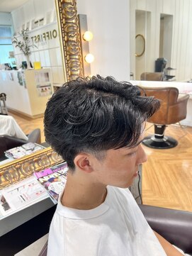 コワファースト  させぼ五番街店(COIFF1RST) センターパートstyleほし