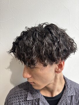 アンド グラフ(& Graph.) ツイストスパイラルセンターパートメンズパーマ