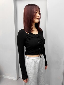 ヴァーディ オモテサンドウ(Vardy omotesando) Wine/ワインレッド 赤髪 赤茶 レイヤーカット