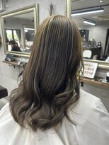 リアン(Lien) アンブレラカラー×ロングウェーブ/透明感グレージュ/赤味なし