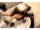 サロンドエスポワール(Salon De Espoir)の写真/炭酸を使用して、頭皮の汚れをすっきり★マッサージでお疲れの解消&癒しのお時間を・・・♪