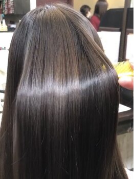 リッツファミリーズピコ めがね橋店(RIT FAMILYZ PIKO)の写真/【縮毛矯正×ピコプレックス】内部に栄養をたっぷり入れながら、クセを伸ばし毛髪強度もUP◎つややかな髪へ