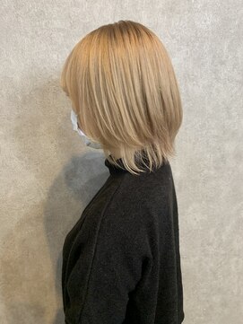 ブービー(BOOBEE) ホワイトベージュ