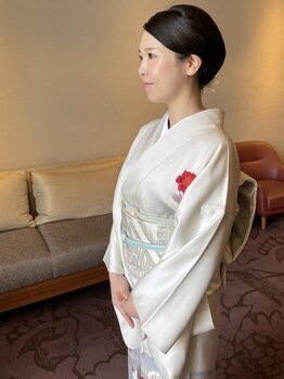 山野愛子美容室 シェラトン都ホテル大阪店の写真/訪問着・婚礼など、着付けのご予約承ります。特別な日は経験豊富なプロの技術で、華やかに彩ります。