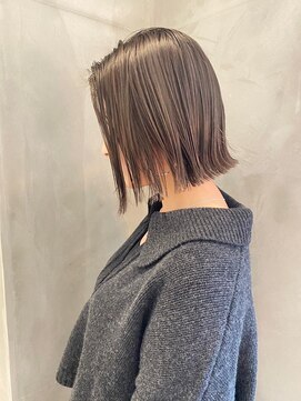 アデプト 綾瀬店(adept) グレージュ×切りっぱなしボブ【綾瀬/北千住/亀有】