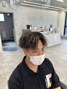 ルースト 西院店(ROOST) センターパート/ツイストスパイラル/ツーブロック