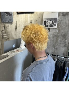 クロー(CROW) ブロンド×スパイキーショート