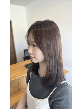 リタ(rita) ミディアムヘア