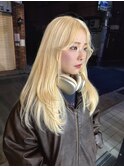 抜きっぱなし/ホワイトブロンド／イヤーカット/顔まわりレイヤ