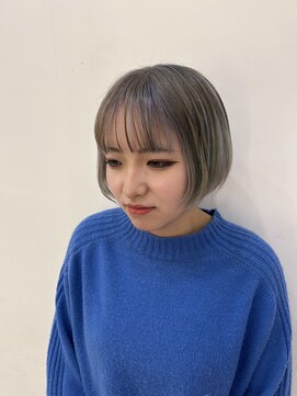 ゼル ビッグアイ(ZELE) 透明感ショートボブ