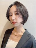 センターパートショートボブ