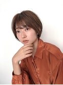 くびれヘア顔周り韓国レイヤーカット黒髪ショートミディアム/柏