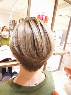 ネオリーブチノ 登戸店(Neolive cino) デザインカラー シャドールーツ シナモンベージュ