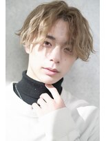 ジョエミバイアンアミ(joemi by Un ami)&nbsp;（joemi 近江)センターパートブリーチカラーベージュ　近江