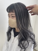 カットアンドトータルビューティ ヴァンキャトル(Cut&Total Beauty VINGT QUATRE)&nbsp;ホワイトハイライトスタイル♪