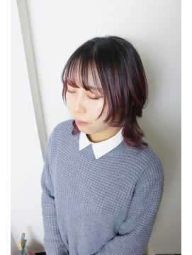 ビアージュ(Viage) :レイヤーミディ　:レイヤーウルフ　:外はね　:レッド　:赤髪