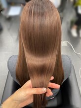 実感できる水素はSTRIだけ！頭皮から毛先まで圧倒的な髪質改善。さらにパワーアップしたノンダメージ処方。