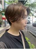 ニュアンスパーマ　前下がり　刈り上げハンサムショート