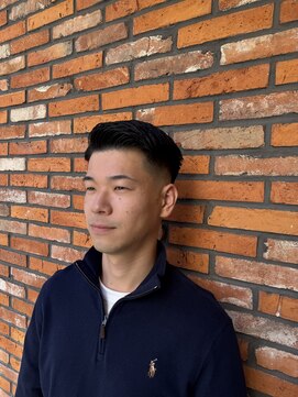 ドゥーエン 京橋店(DoEN) サイドパート×スキンフェード