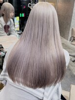 サンク 原宿 表参道(cinq) ダブルカラーハイトーンカラーヘーゼルベージュカラーグレージュ