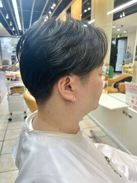 クオリス 上板橋店(QUALIS) 毛流れセンターパートナチュラルツーブロック刈り上げ