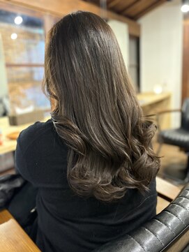 オラ ボーテ(Aura Beaute) シークレットハイライト×レイヤーカット