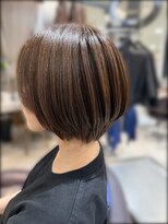 ルーシー(Lucy)&nbsp;スッキリ見える丸みショートボブ